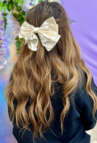 Cream Pearl Bow