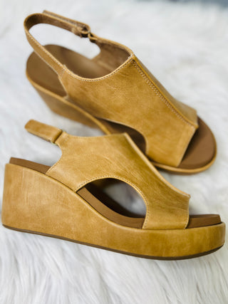 Carley Caramel All Wedges