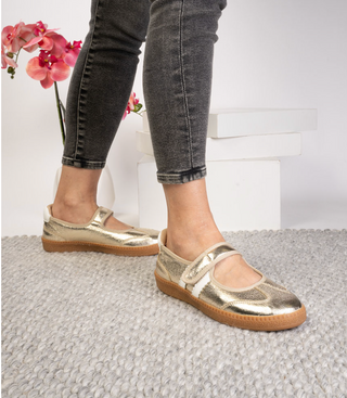 Calm Down Sneaker - Gold